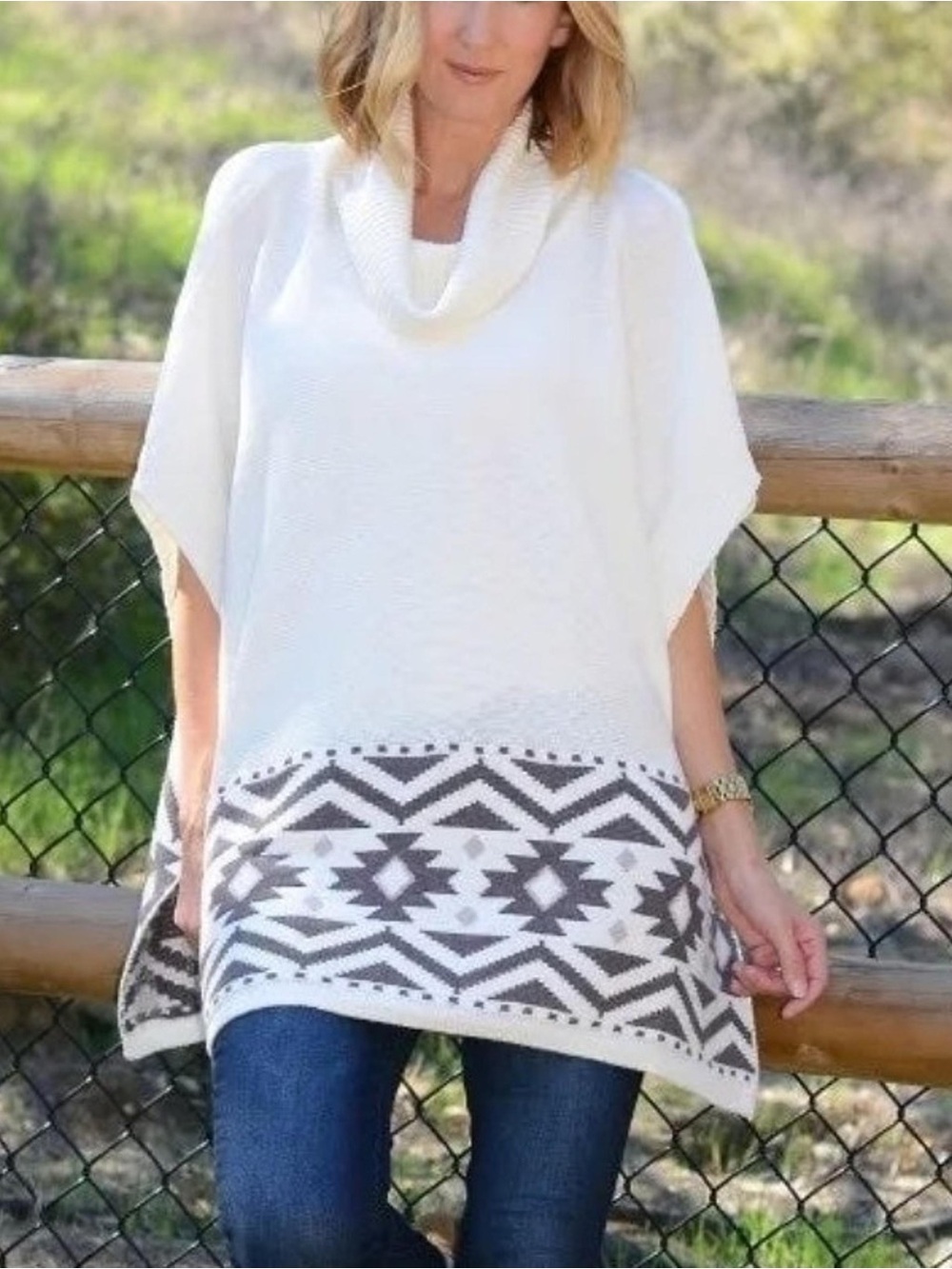 Old Navy Ivory Aztec Print Cowl Neck Sweater Poncho Cape SzM/L Western Boho Cozy
